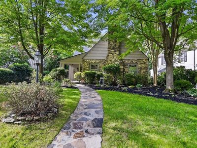 1732 Meadowbrook Dr