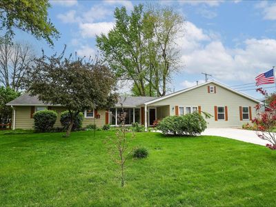 1305 Berwick Ln