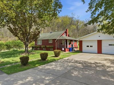 2038 Hookstown Grade Rd