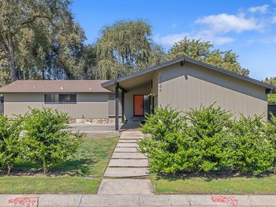 2544 W Keogh Avenue