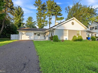 26 Bayberry Ln