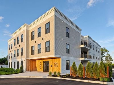 105 Sea St #302