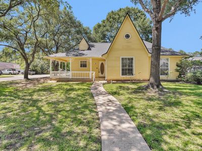 10 Brewster St