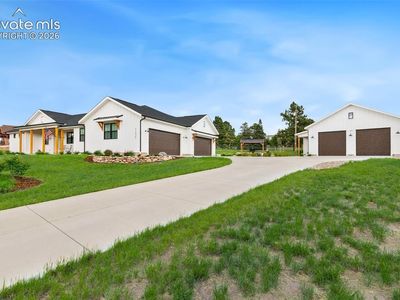 7337 Walker Dr