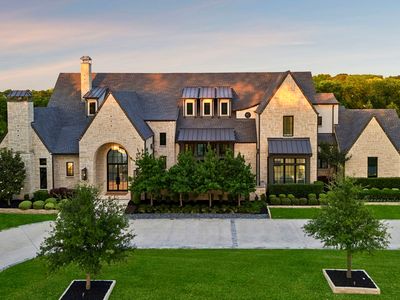 460 Michelle Way