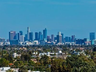 1131 Alta Loma Rd APT 326