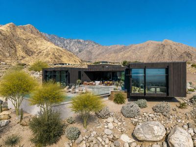 2085 Desert Flower Ct