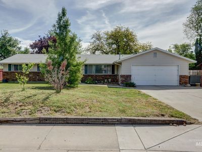 3702 N Cole Rd
