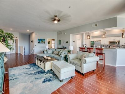 9221 Calle Arragon Ave APT 203