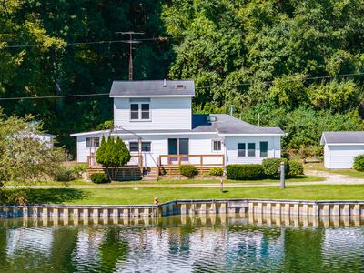 2351 Bristol Lake Rd