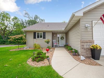 1715 Crystal Ln