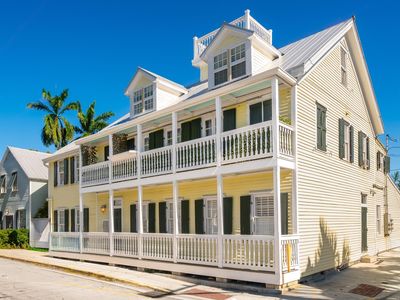 927 Thomas St Unit 2