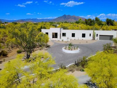 4934 E CALLE DE LAS ESTRELLAS Road
