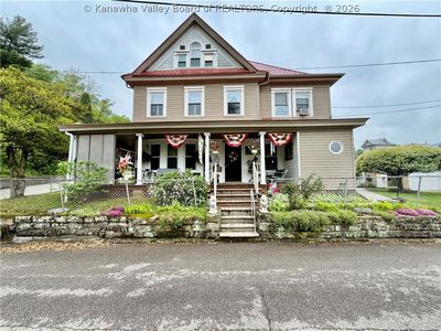 207 Russell Ave
