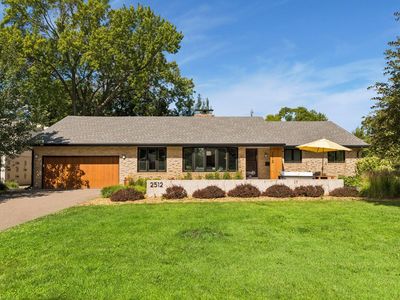 2512 Huntington Ave