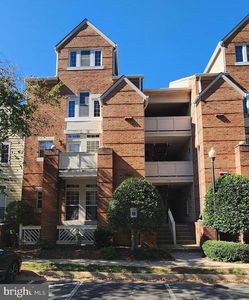 1324 Garden Wall Cir #305