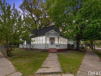 720 Hill Ave