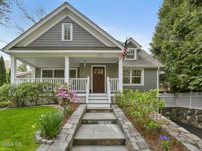 12 Laddins Rock Rd