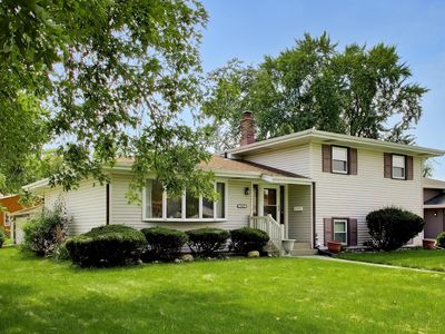 1838 Bluebird Ln