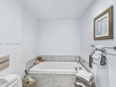 253 NE 2nd St APT 1007
