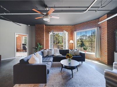 395 Central Park Pl NE Unit 210