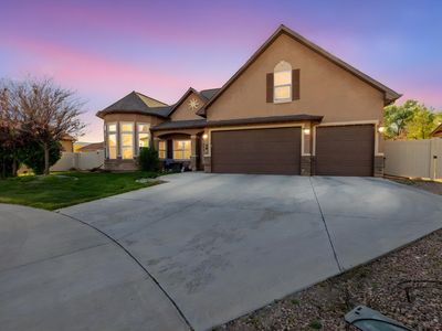 593 Birchwood Ct