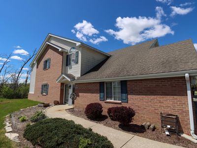 S77W19333 Lakewood DRIVE