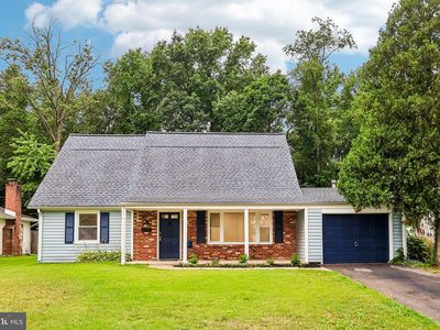 86 E River Dr