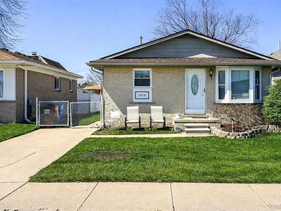 Property at 29038 Springstead St, Gibraltar, MI