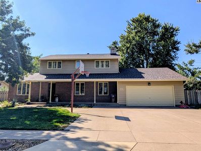 1038 Countryside Dr