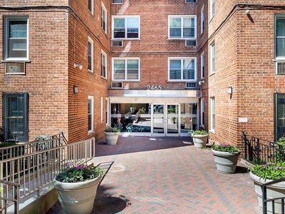 2465 Palisade Ave APT 8B