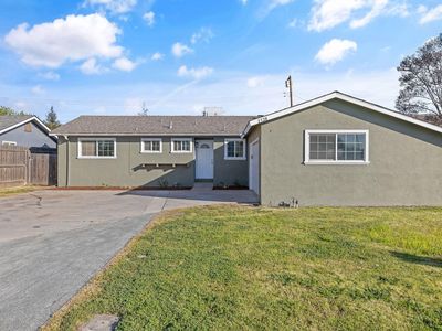 2528 W Howard Avenue