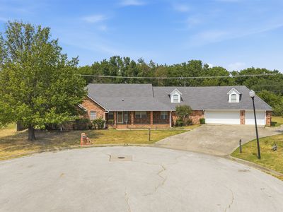 802 Forest Ln