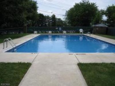 565 Grove St #A-11