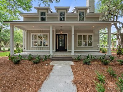 23 Millers Pond Dr