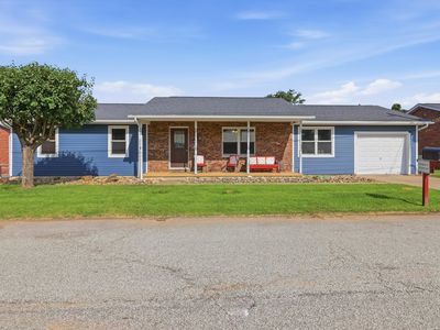 155 Raceview Dr