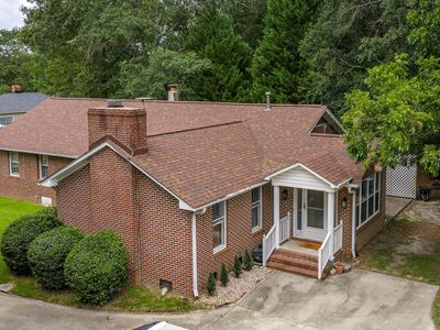 300 Old Petrie Rd