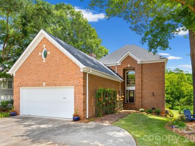 636 Landsdowne Ct