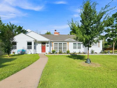 353 N Pinecrest Ave