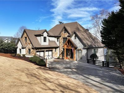 3330 Chimney Point Dr