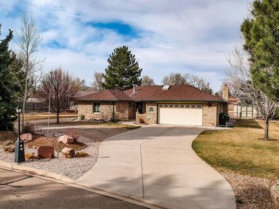 2806 Lake Park Way