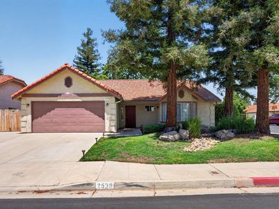 2539 Stuart Ave