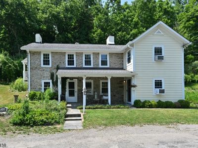 919 Wall St
