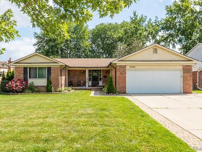 6658 Carriage Hills Dr