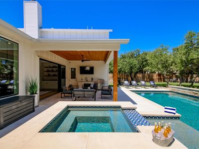 10206 Aqua Azul Ct
