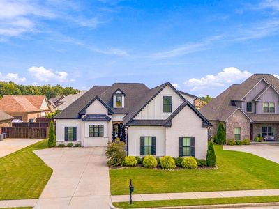 17400 Lochaber Dr
