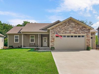 211 Hillside Dr
