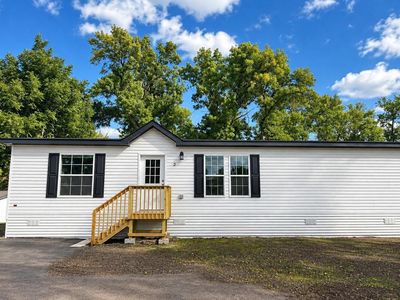 215 McKay Ave N #2