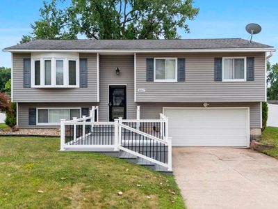 8867 Center Dr