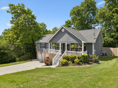 11 Hillside Dr